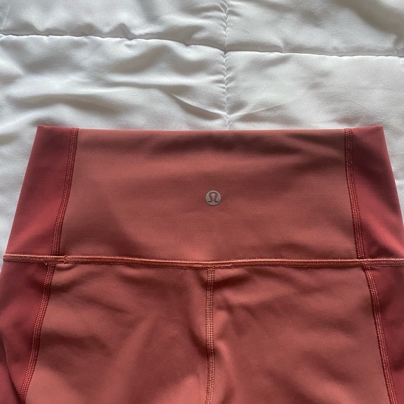 Lululemon wunder train leggings size 6 - Picture 3 of 6